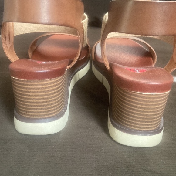 Brown wedge comfy sandals size 10 - Picture 3 of 5